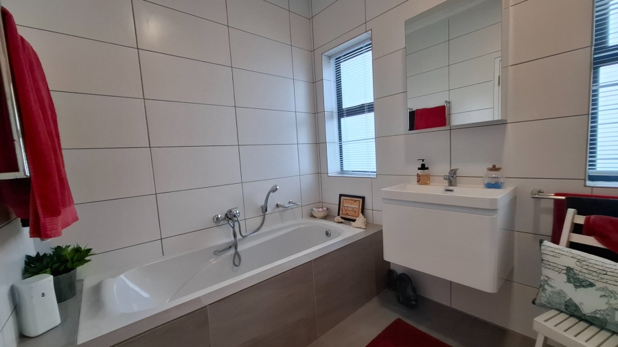 3 Bedroom Property for Sale in Witsand Western Cape